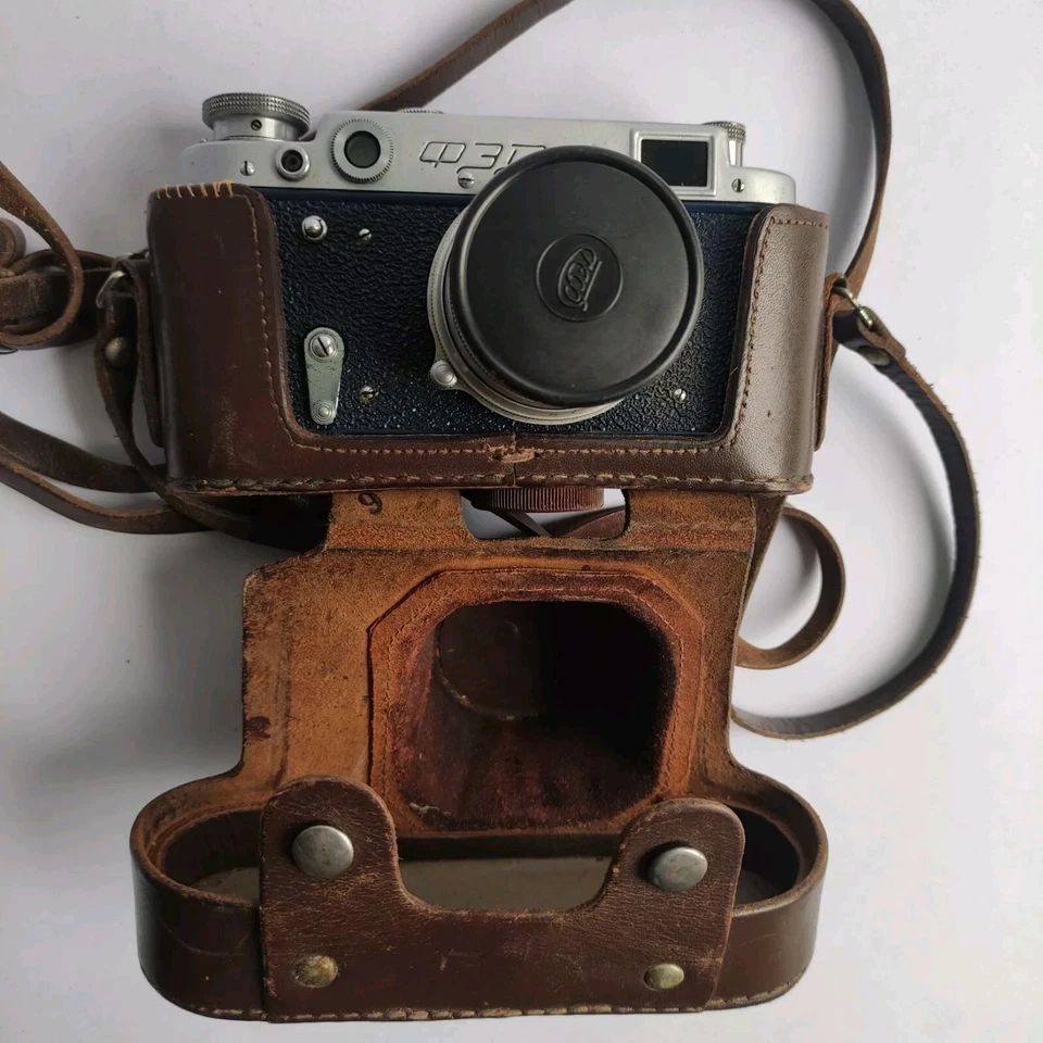 FED 2 Vintage 35mm Film Camera Rangefinder Lens Industar-26m Leica Copy ussr - Image 4 of 4