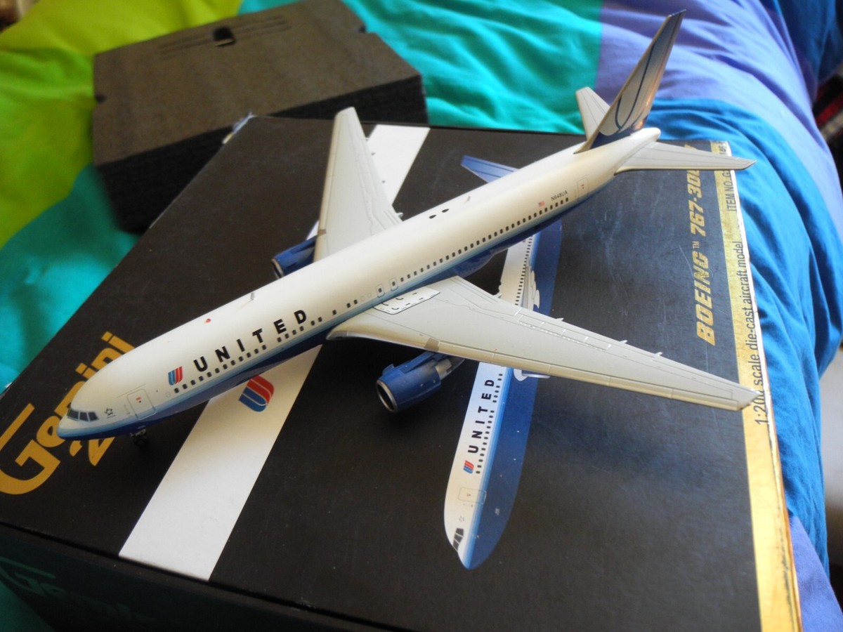Very Rare Gemini Jets 200 Boeing 767-200 UNITED, 1:200, Hard