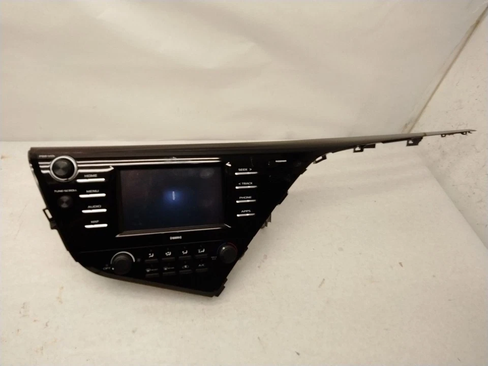 Toyota Camry 2020 receptor de radio equipo de exhibición 3079983 Foto 2 de 4