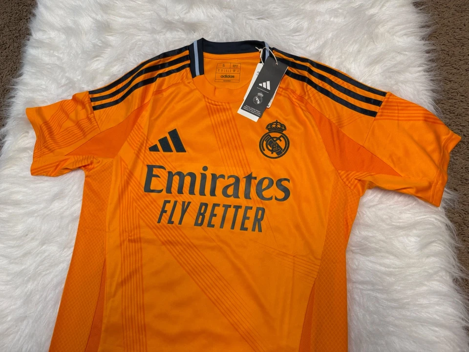 Camiseta de fútbol Adidas Real Madrid visitante 24/25 para hombre talla mediana IU5013 Foto 2 de 4