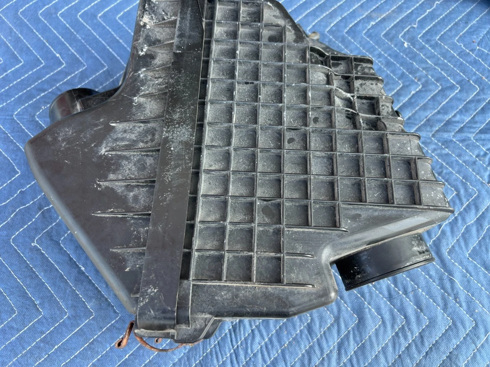 Caja de carcasa de filtro de admisión de aire hatchback Suzuki SX4 2010-2013 541-A02 FABRICANTE DE EQUIPOS ORIGINALES #1332CN Foto 3 de 4