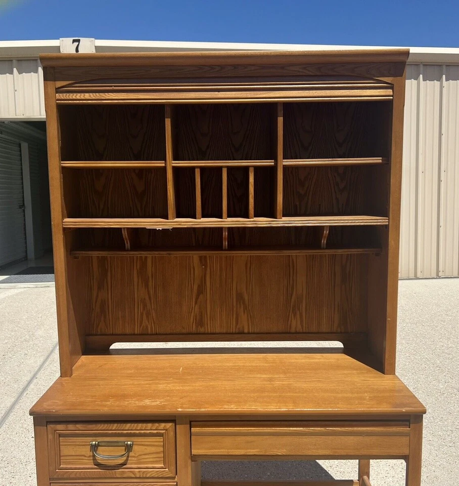 ESCRITORIO DE MADERA MACIZA CON CASETA Foto 3 de 4