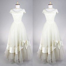 Elegant Vintage Lace Wedding Dresses with Satin Bow Off Shoulder Bridal Gowns