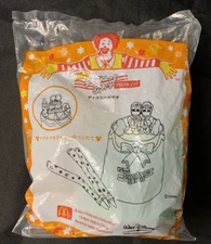 McDonalds Happy Meal Toy Disney Donald and Daisy Crayon Holder 2001 Japaese NEW