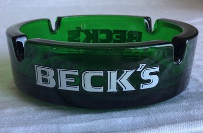 Becks Bier Bier grün dickes Glas Aschenbecher mit Firmenlogos. Arcoroc Frankreich.