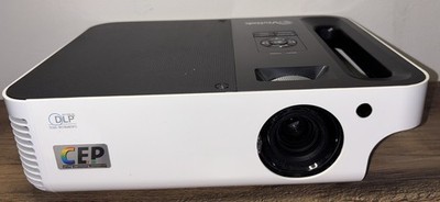 VIVITEK D732MX PORTABLE DLP PROJECTORM 3200 LUMENS. Tested and Working 