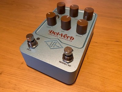 Universal Audio UAFX Del-Verb Delay und Reverb Pedal