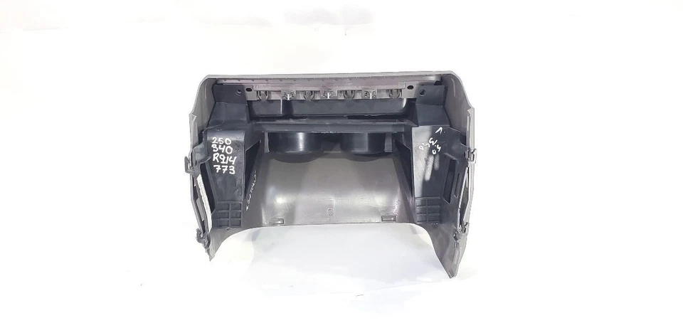 Nissan NV3500 2014 OEM consola delantera más pequeña portavasos 68922-1PA0A Foto 4 de 4