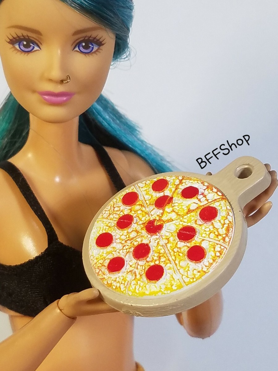 NEW! PEPPERONI PIZZA PLATE BARBIE FOOD ACCESSORY DOLLHOUSE MINIS