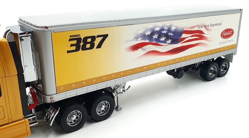 A Franklin Mint 'Peterbilt model 379' Primemover and trailer