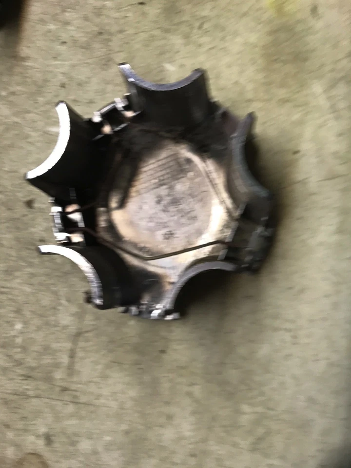 01 02 03 Lexus LS430 tampa central de roda - Imagem 2 de 2