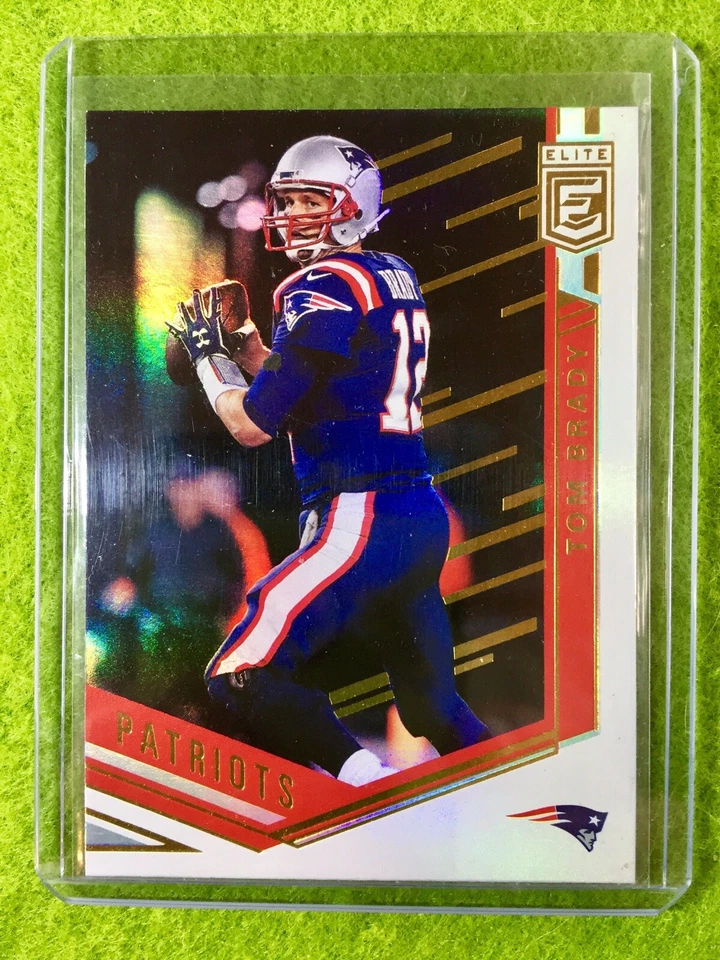 TOM BRADY REFRACTOR PRIZM CARD JERSEY #12 PATRIOTS 2018 Panini Donruss Elite #92