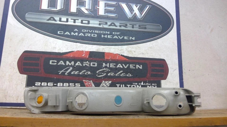 Front TURN SIGNAL BLAZER S10/JIMMY Left 82 83 84 85 86 87 88 89 90 91 92 93 94 - Image 2 of 2