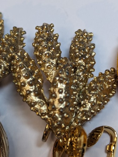 Vintage Lot Clip On Earrings 10 Pair Monet Bijan Sarah Cov Napier Avon Gold Tone - Picture 5 of 24