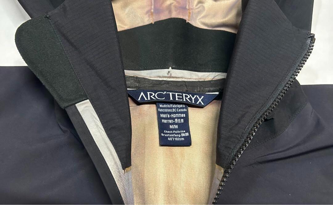 Arc'teryx Canada Made Alpha SV M