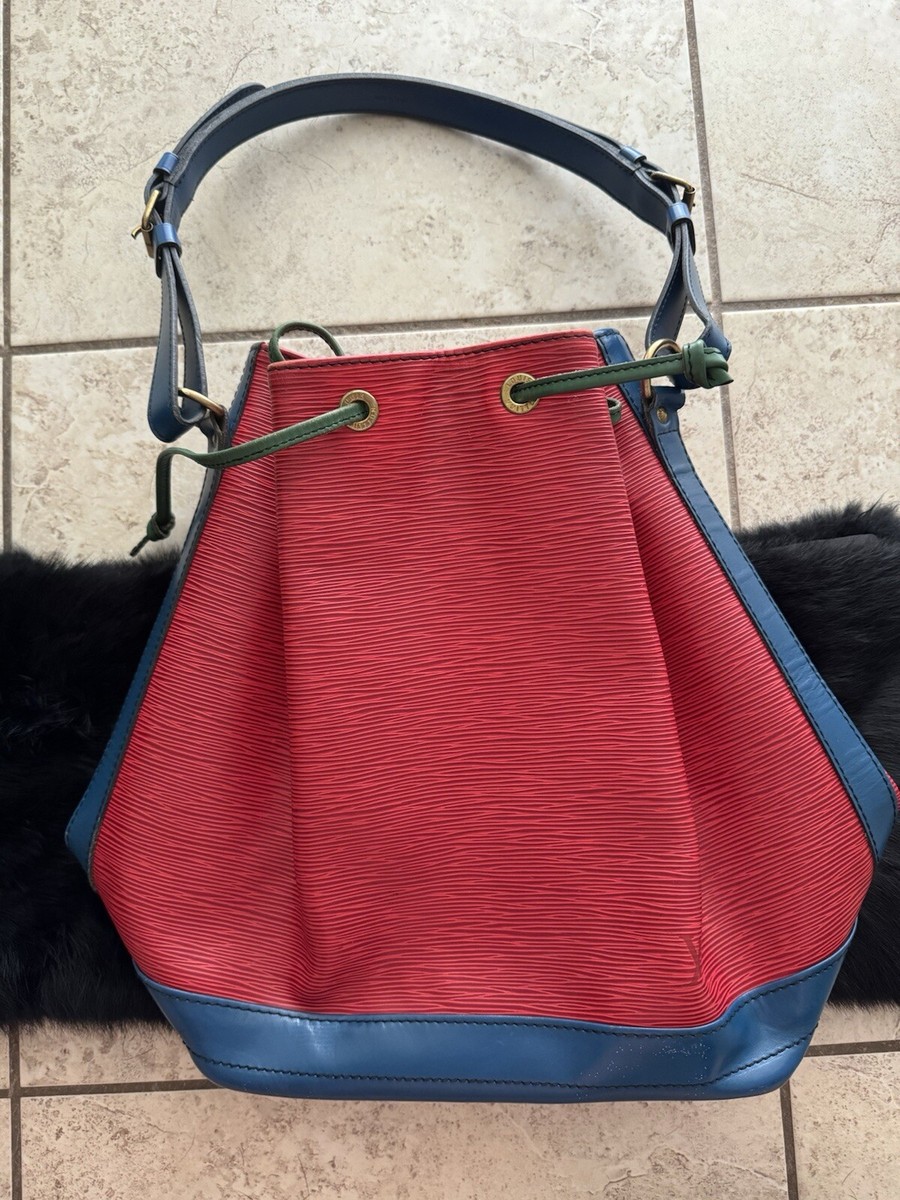 Louis Vuitton Red Leather Drawstring Bucket Bag Louis Vuitton Monogram Brown Red Bucket Bag Drawstring Gold  main image 2
