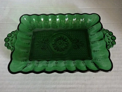 Vintage ANCHOR HOCKING Forest Green Glass Tray / Relish / Snack Dish 8.5"L