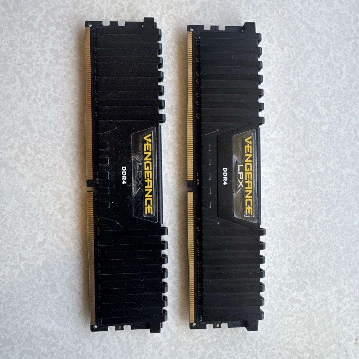 Corsair PC4-17000 (DDR4-2133) Bus Speed DDR4 SDRAM Memory (RAM