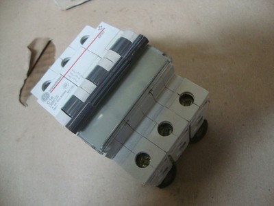 GENERAL ELECTRIC Leistungsschutzschslter ( EP63C16 ) ,667105 , C16 ,3PH  NEW