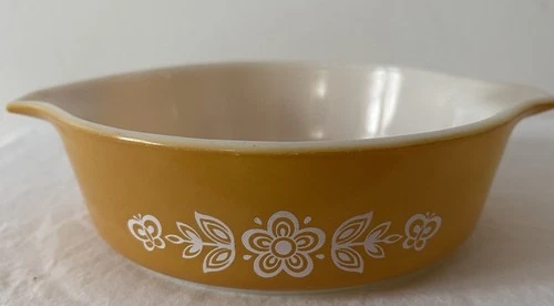 Cute Little Double Handled Pyrex Dish/Bowl Butterfly Gold