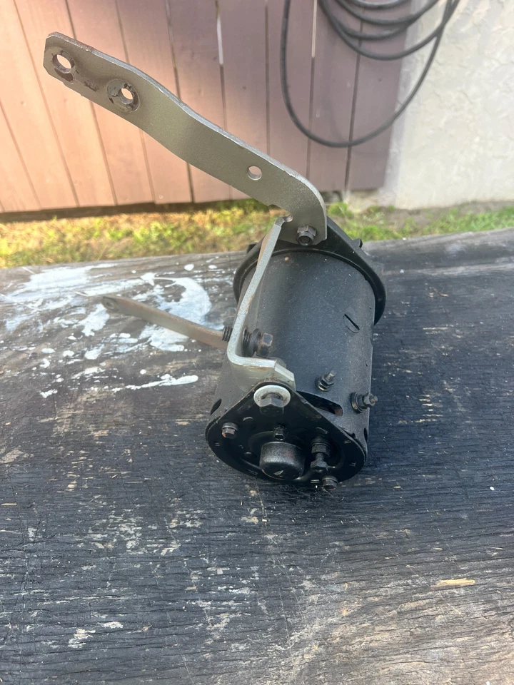 Ford Galaxie & Mercury 390 352 1962 1963 1964 generador sin probar con soportes Foto 3 de 4