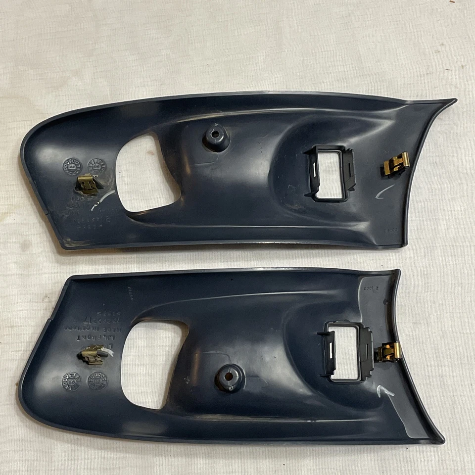 Chevrolet Impala 2000-2005 juego de bisel de manija de puerta interior OEM Foto 2 de 4