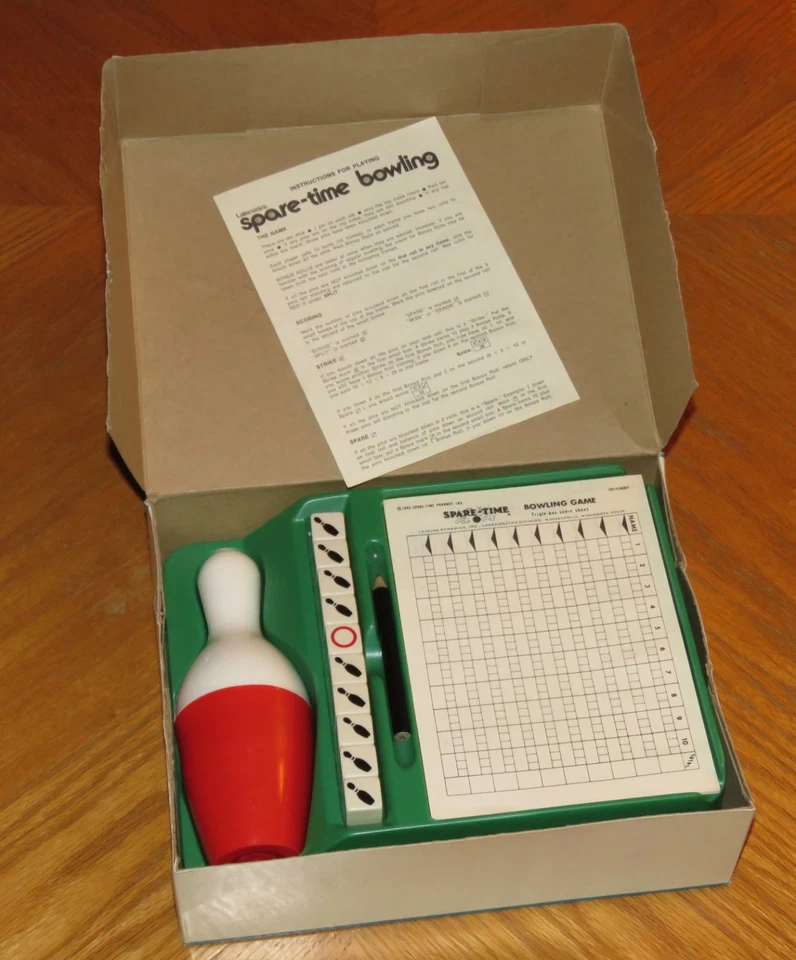 Vintage 1977 Lakeside Spare Time Bowling Table Top Dice Game No.8340 Made in USA - Image 2 of 4