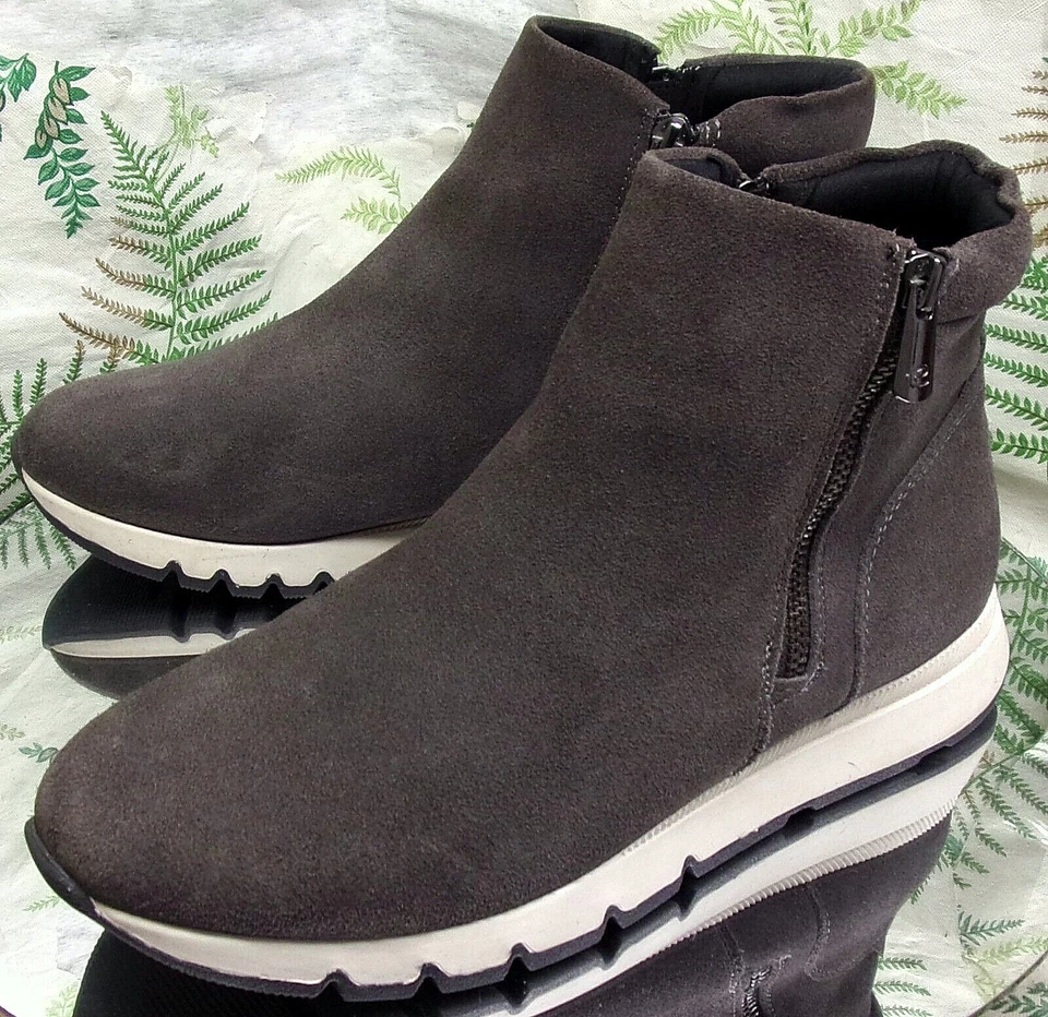 EASY SPIRIT IVES GRAY SUEDE WATERPROOF ANKLE BOOTIES BOOTS SHOES WOMENS SZ 9 M - Image 3 of 4