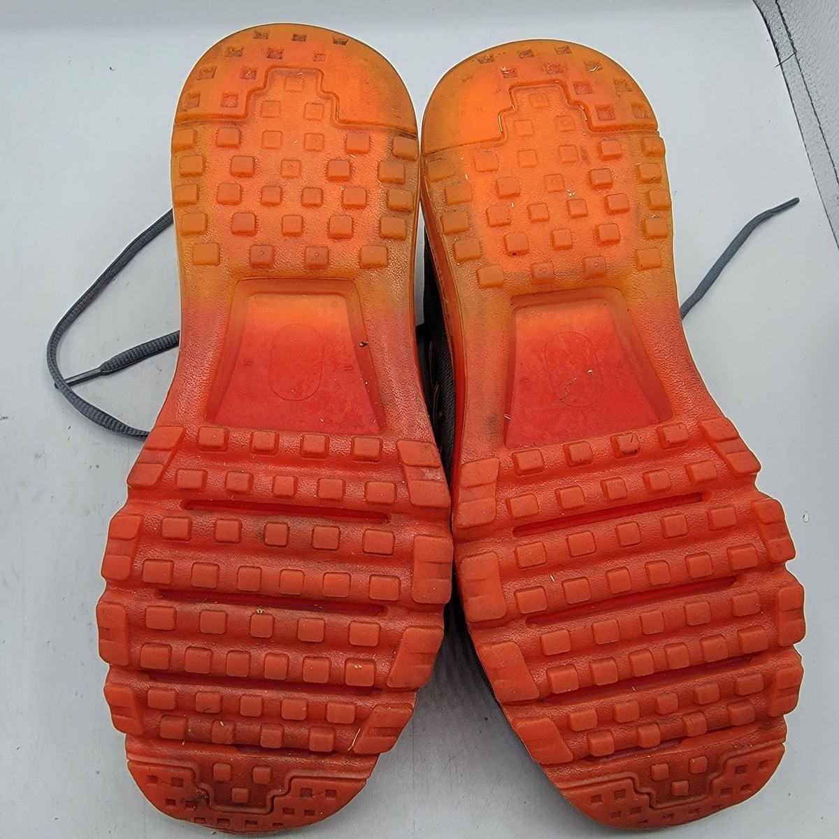 Nike Air Max Mens 8 Graphite Orange 2014 Sneaker Running Athletic Shoes This is one of the cleanest pairs of the Nike Air Minot  main image 3