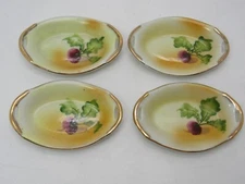 Set of 4 Vintage Hand Painted Porcelain Open Salt Cellars Radish Gold Border