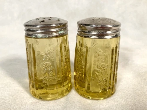 AMBER Federal SHARON Cabbage Rose SALT & PEPPER SHAKER Set CAPS Depression Glass