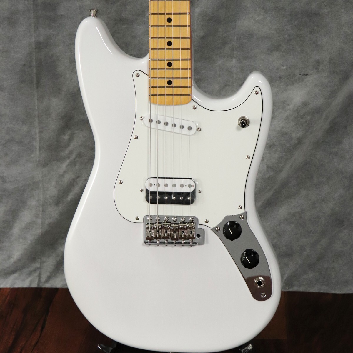 Fender Made in Japan Limited Cyclone Maple Fingerboard White 