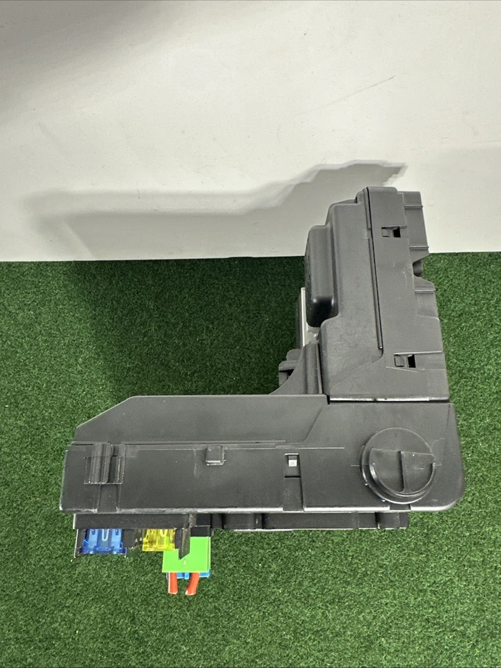 Volvo XC90 S80 S60 V70 CEM Central Electronic Control Module 2005-2014 30765149 - Image 3 of 4