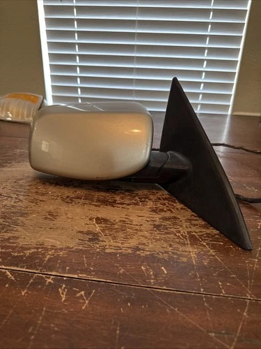 2004-2005 BMW E64 645ci  Convertible Right Passenger Side Door Mirror  OEM. U