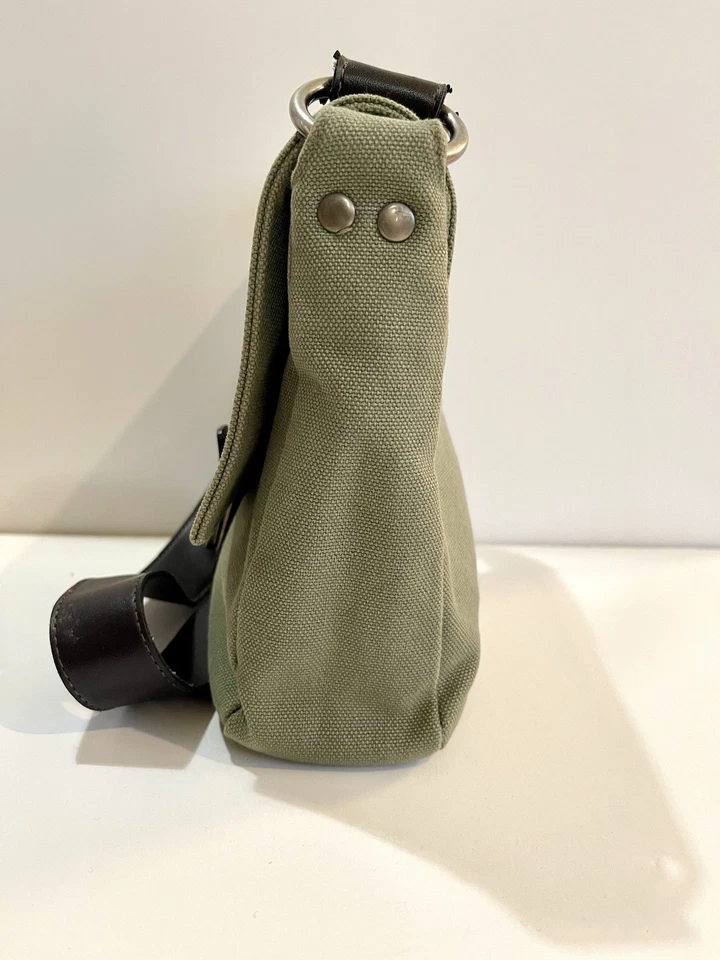 Bolso Bandolera American Eagle Outfitters Usado de Lona de Algodón Correa de Cuero Vegano Foto 2 de 4