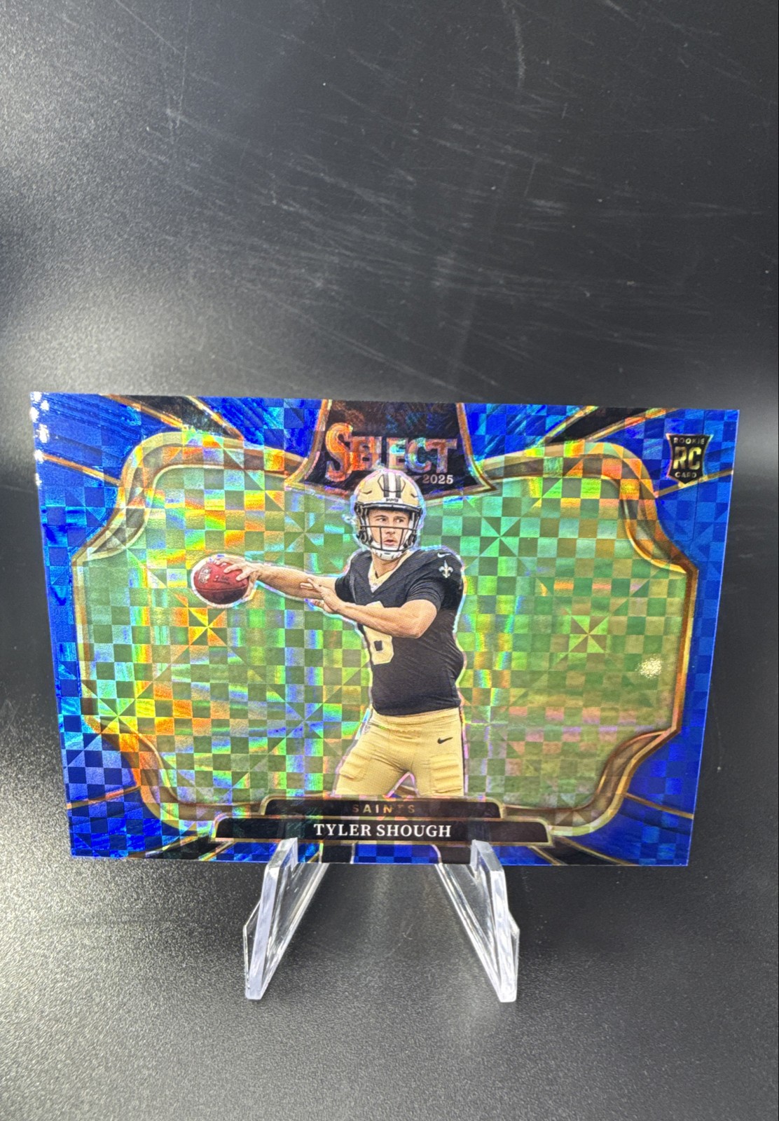 2025 Panini Select - Field Level Tyler Shough #441 Blue Prizm /75 (RC)