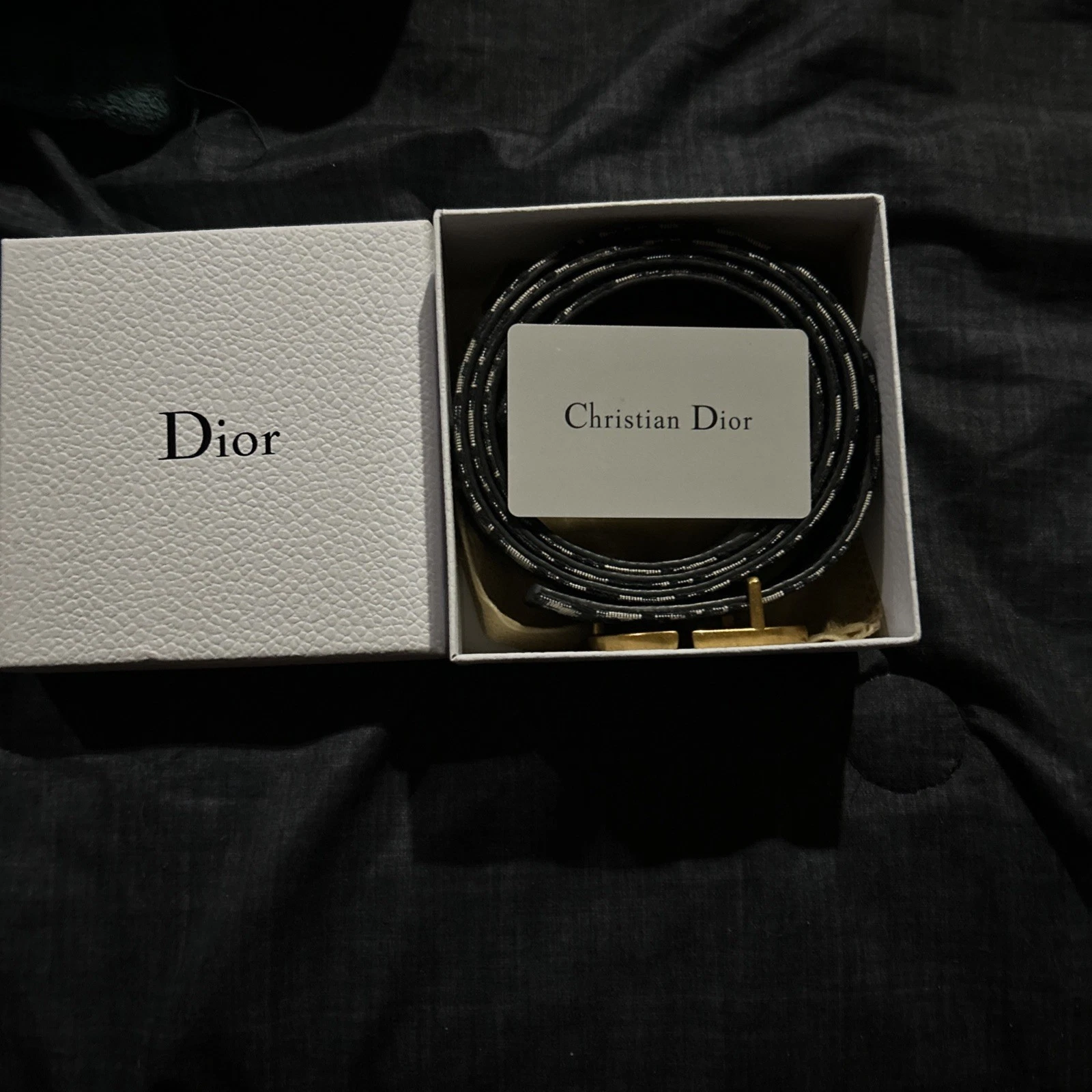 Ceinture Dior avec boucle CD et ceinture multicolore noir et gris 
