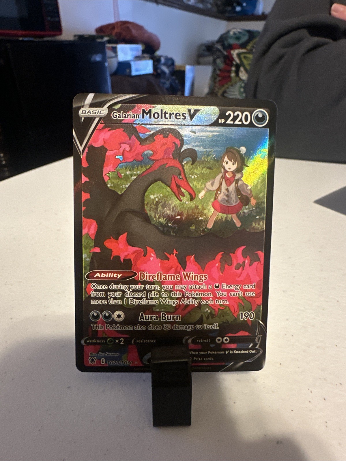 Galarian Moltres V TG20/TG30 Swsh10: Astral Radiance Trainer Gallery Holo