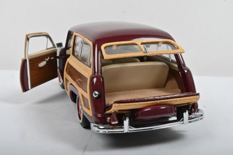 フランクリンミント　1949年型　フォードウッディワゴン　B11E261 フランクリンミント 1949年型 フォードウッディワゴン B11E261