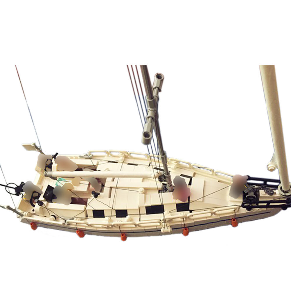 YOUFOY White Sailboat Model minifig scale Building Toys Set 712 Pieces MOC