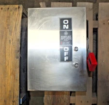 *NEW*  GE - THN3361SS - STAINLESS, 30 A, 600 V, 3P, NON-FUSED, DISCONNECT SWITCH
