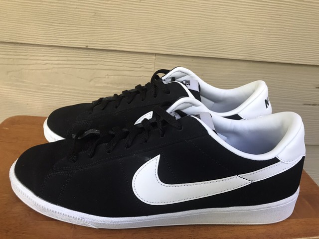 nike tennis classic black