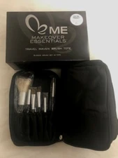Makeover Essentials Travel Maven Brush Tote - 6 Piece Brush Set (Black Tote)