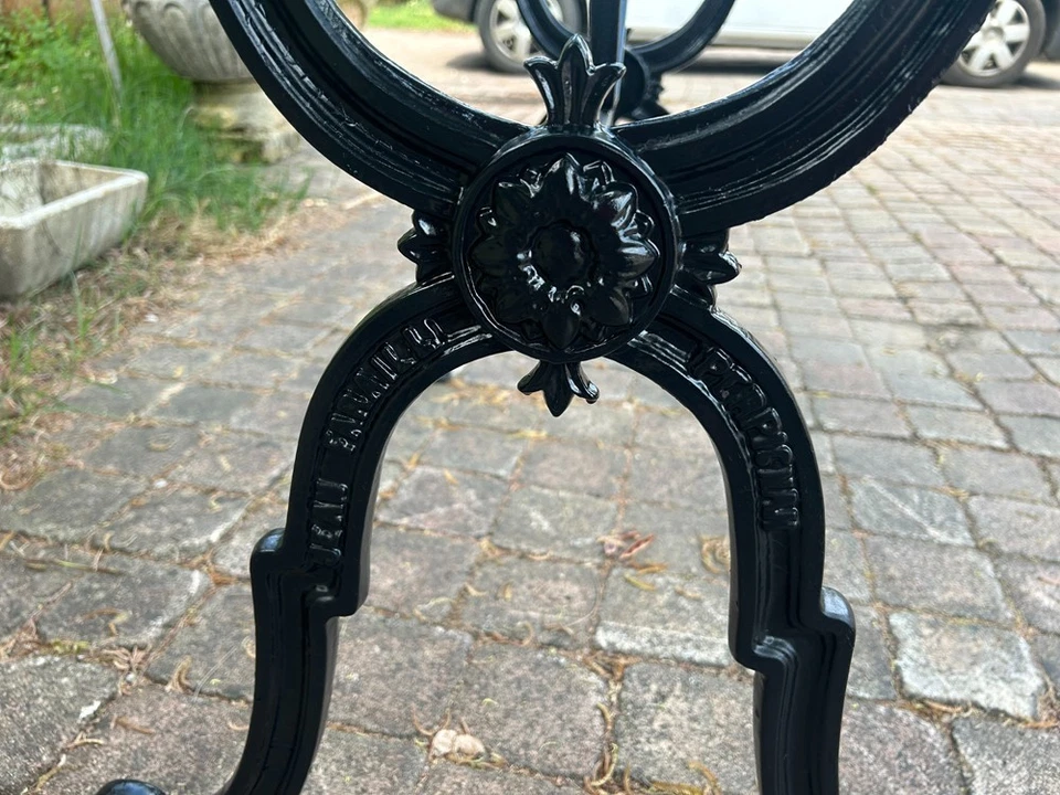 Table bistrot piètement fonte 1950 plateau verre - Photo 2/4