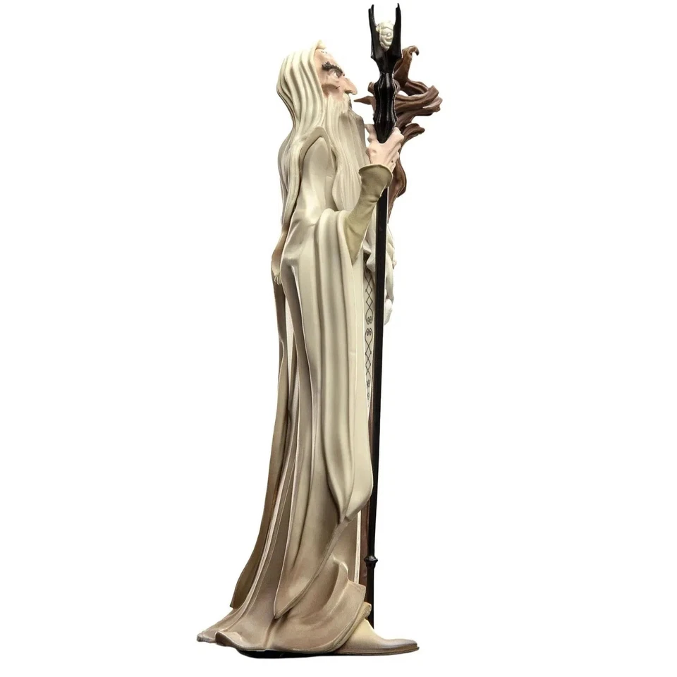 The Lord of the Rings - Saruman the White with Gandalf's Staff Figure ( - Image 4 of 4