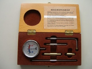 Magnetoskop im Holzkasten