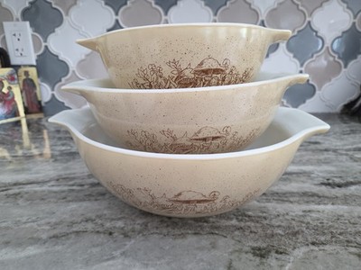 VINTAGE PYREX FOREST FANCIES MUSHROOM CINDERELLA NESTING MIXING BOWLS SET OF 3