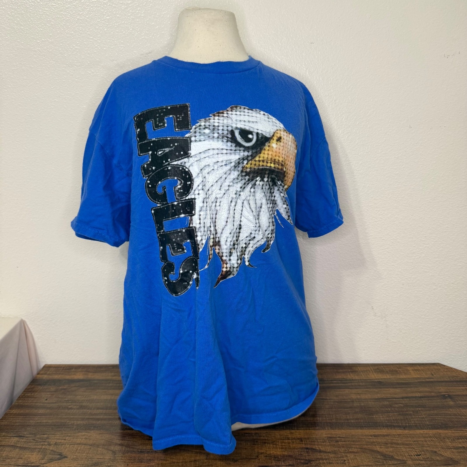 Gildan Heavy Cotton Blue Eagles Graphic T-Shirt Size Large
