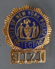 Vintage Obsolete City of New  York NY NYPD  Badge Detective 3121