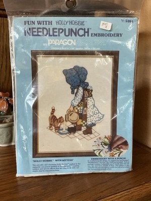 Vtg 1980 Paragon : Holly Hobbie W/ Kittens Needlepunch  Embroidery Kit #5104
